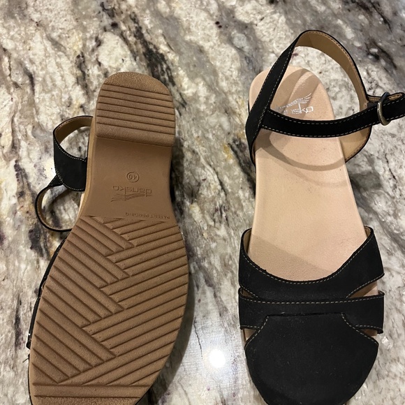 Dansko Shoes - Picture 3 of 3